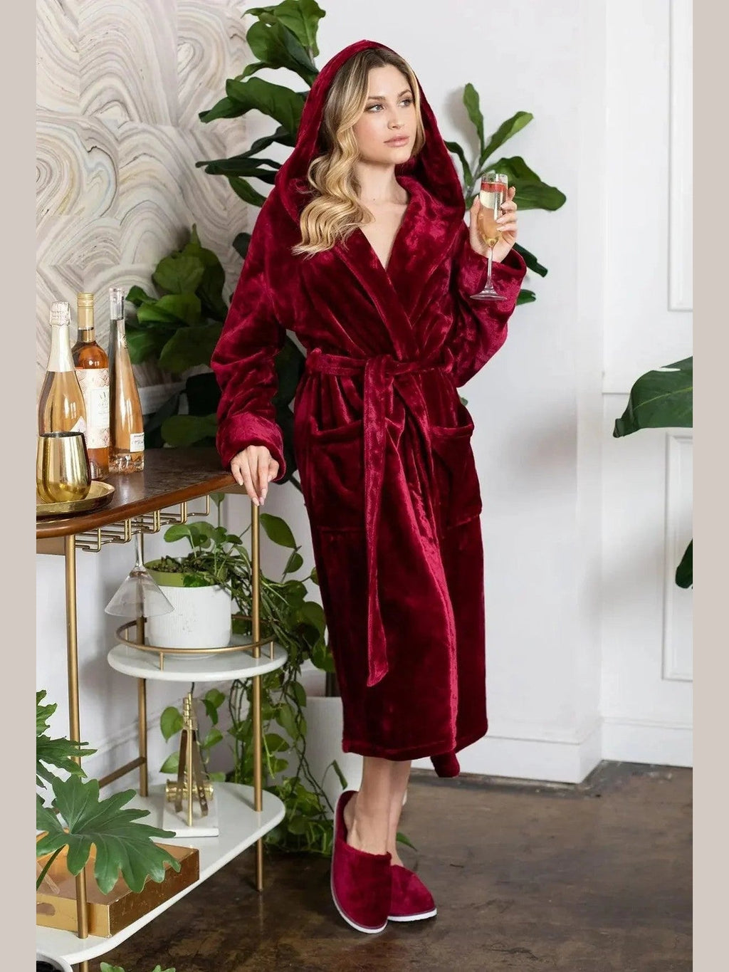 Women’s Plush Hooded Robe - Spa-Worthy Comfort at Home - Courbe et Compagnie