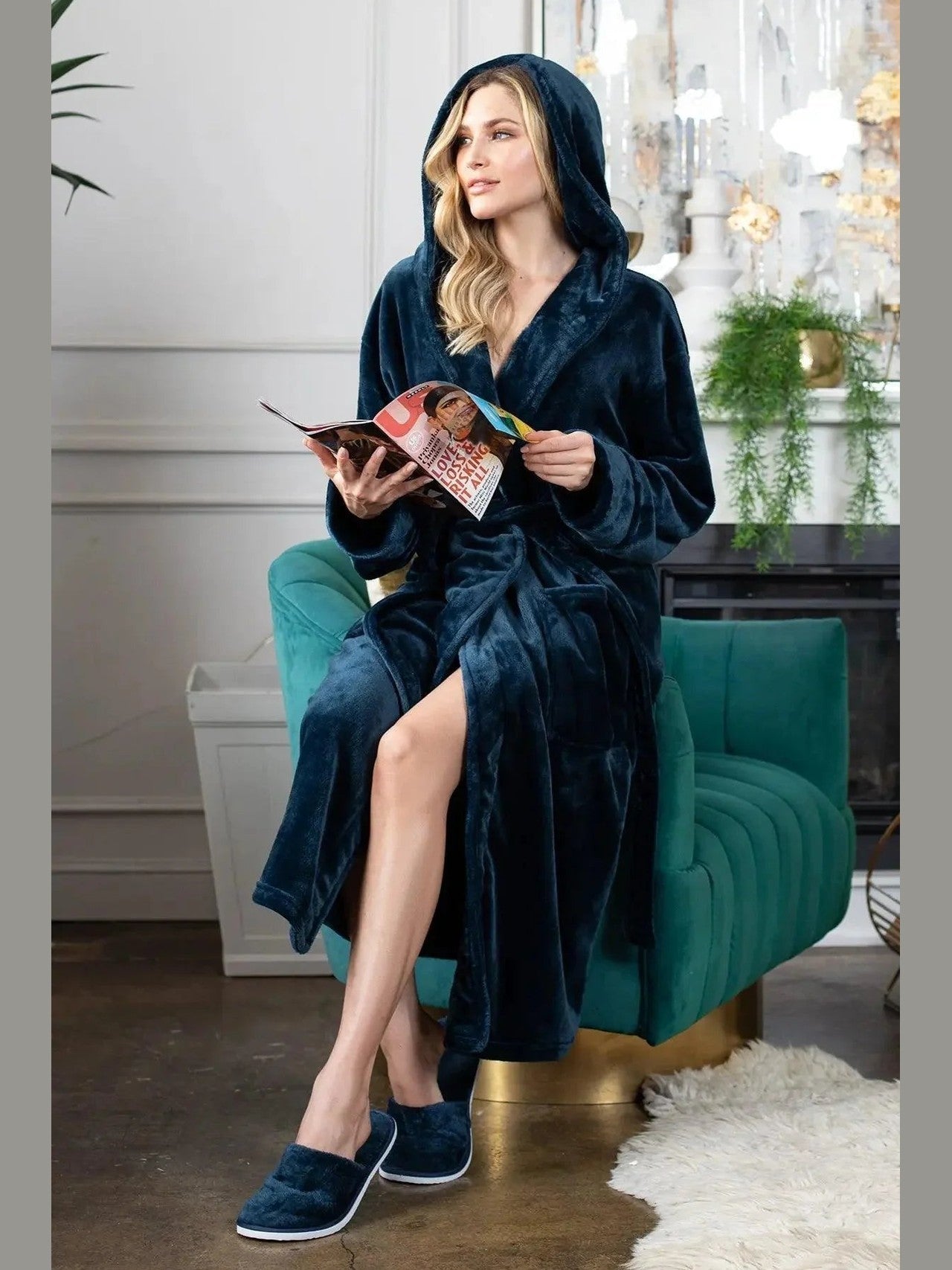 Women’s Plush Hooded Robe - Spa-Worthy Comfort at Home - Courbe et Compagnie
