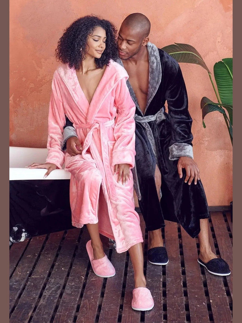 Women’s Plush Hooded Robe - Spa-Worthy Comfort at Home - Courbe et Compagnie