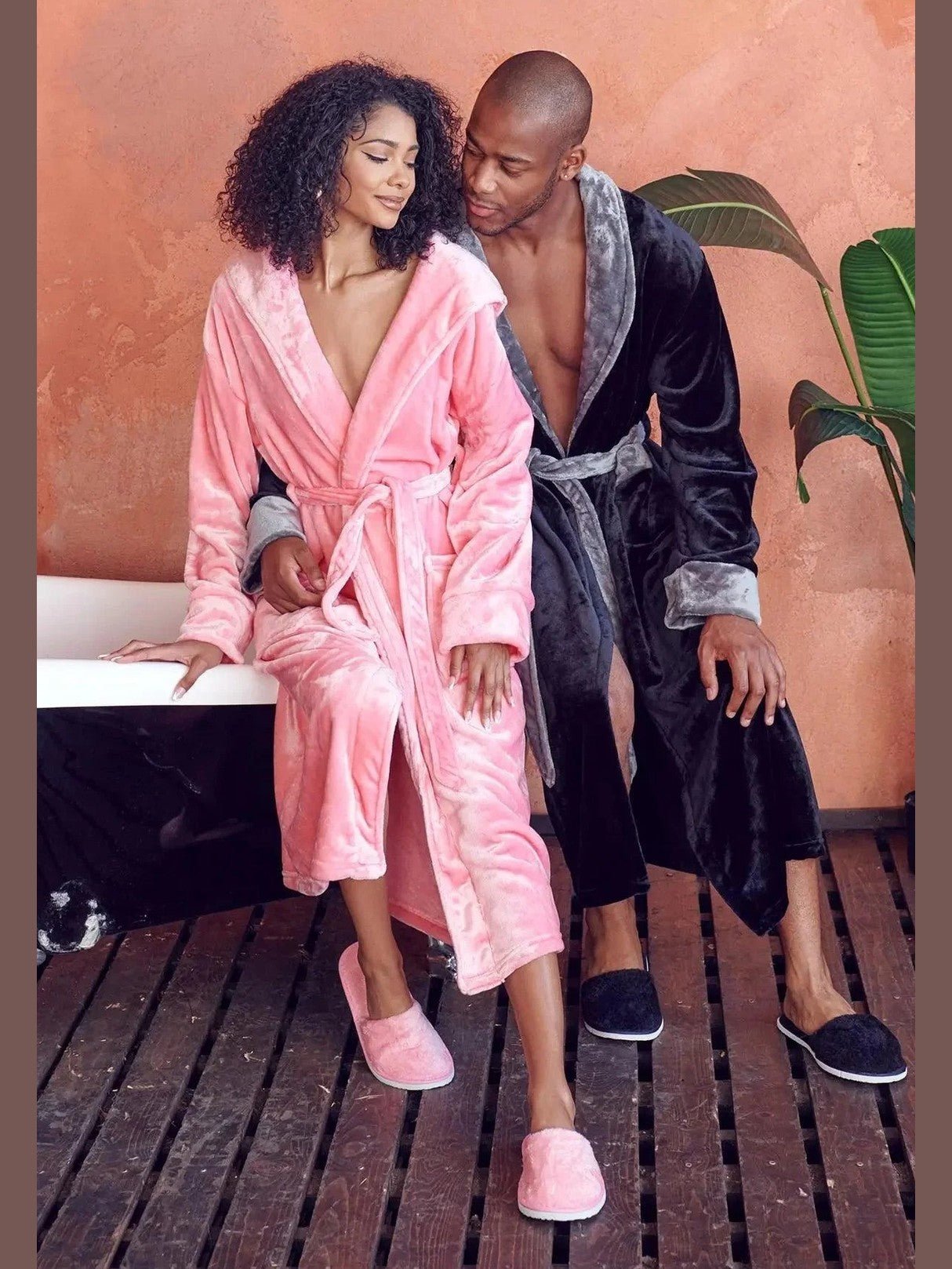 Women’s Plush Hooded Robe - Spa-Worthy Comfort at Home - Courbe et Compagnie