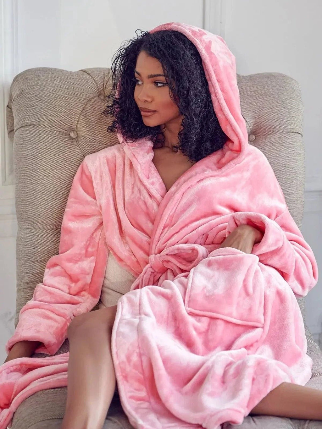 Women’s Plush Hooded Robe - Spa-Worthy Comfort at Home - Courbe et Compagnie