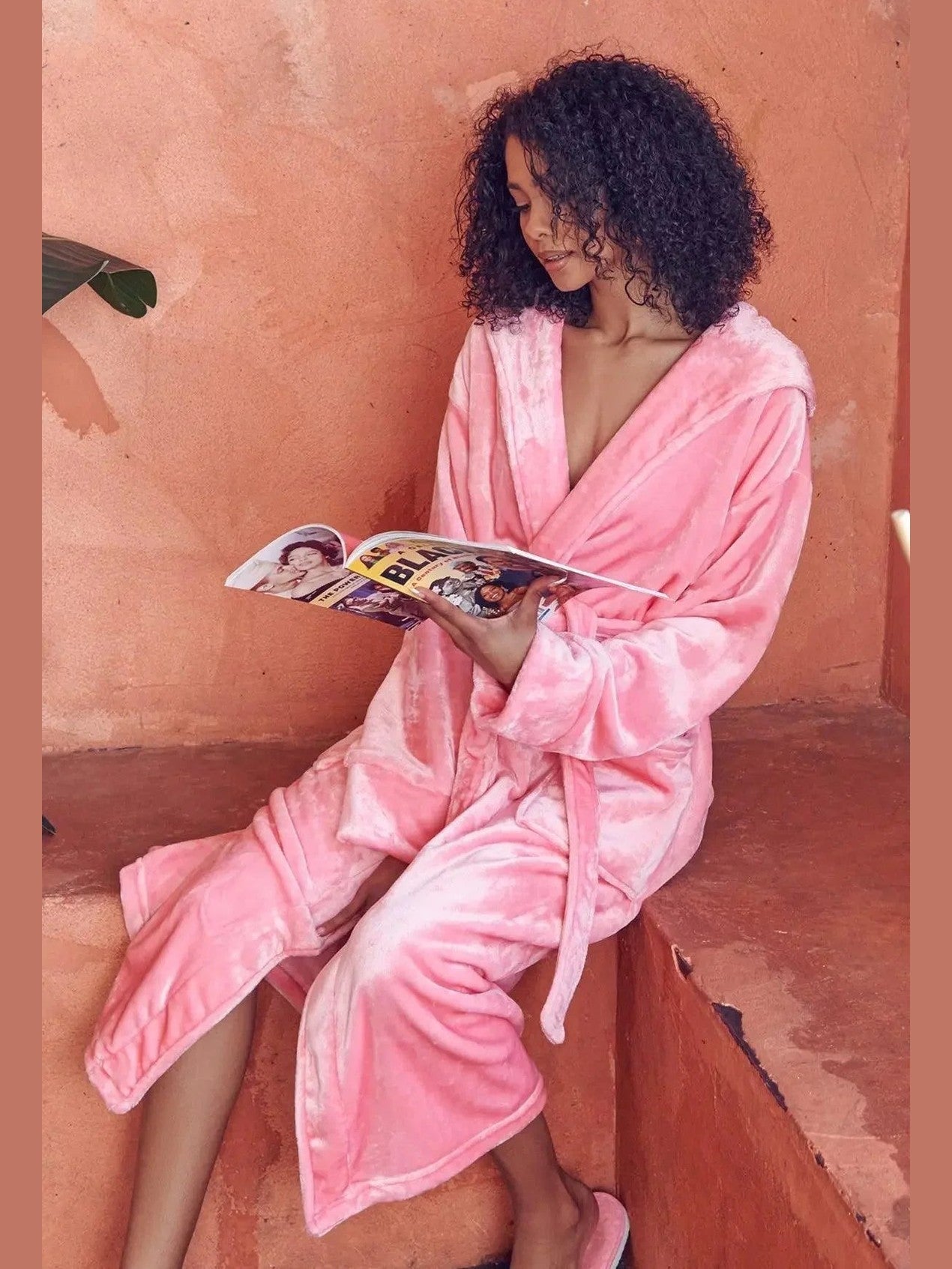 Women’s Plush Hooded Robe - Spa-Worthy Comfort at Home - Courbe et Compagnie
