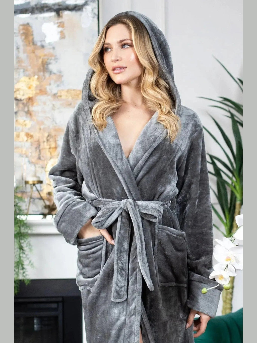 Women’s Plush Hooded Robe - Spa-Worthy Comfort at Home - Courbe et Compagnie