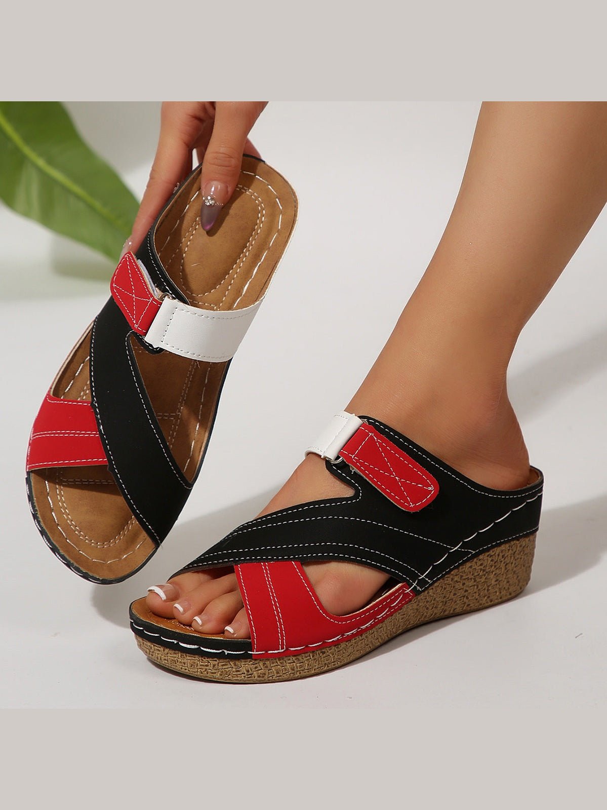 Women's Round-Toe Slip-On Slippers - Courbe et Compagnie