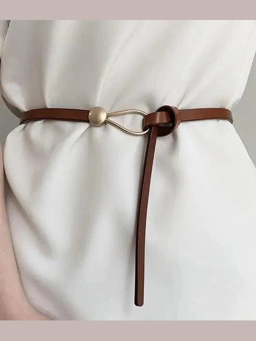 Women's Thin Golden Buckle PU Leather Waist Belt - Courbe et Compagnie