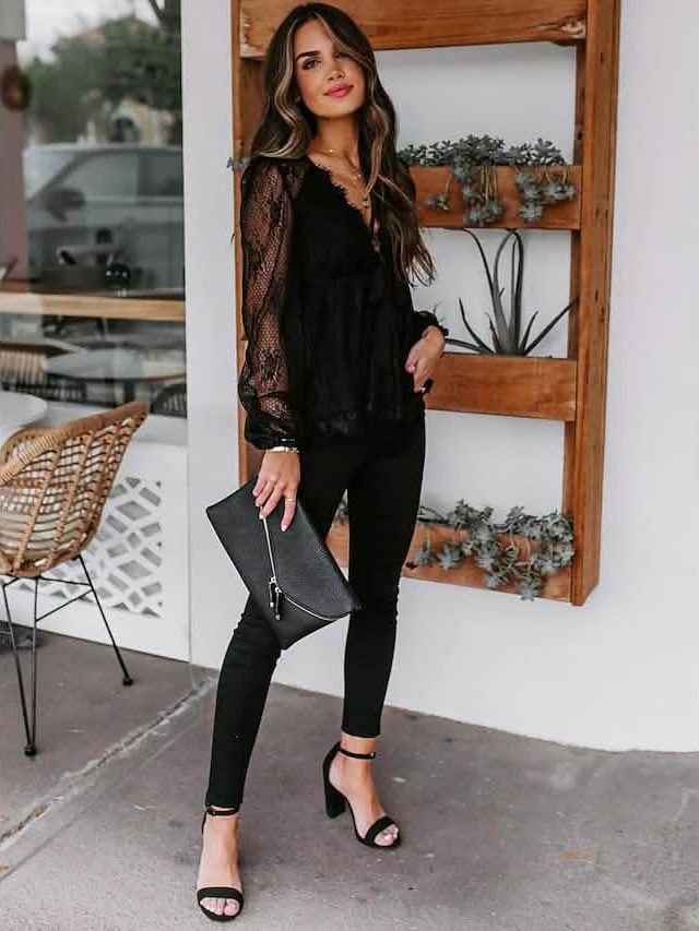 Women's Tunic Blouse Eyelet Top V Neck Tops - Courbe et Compagnie