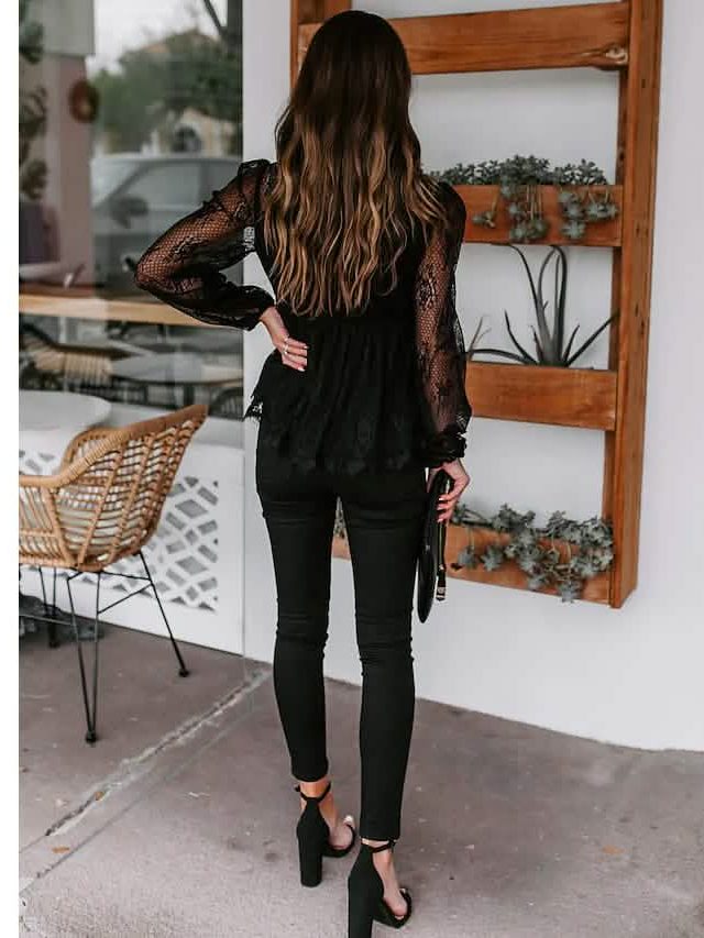 Women's Tunic Blouse Eyelet Top V Neck Tops - Courbe et Compagnie