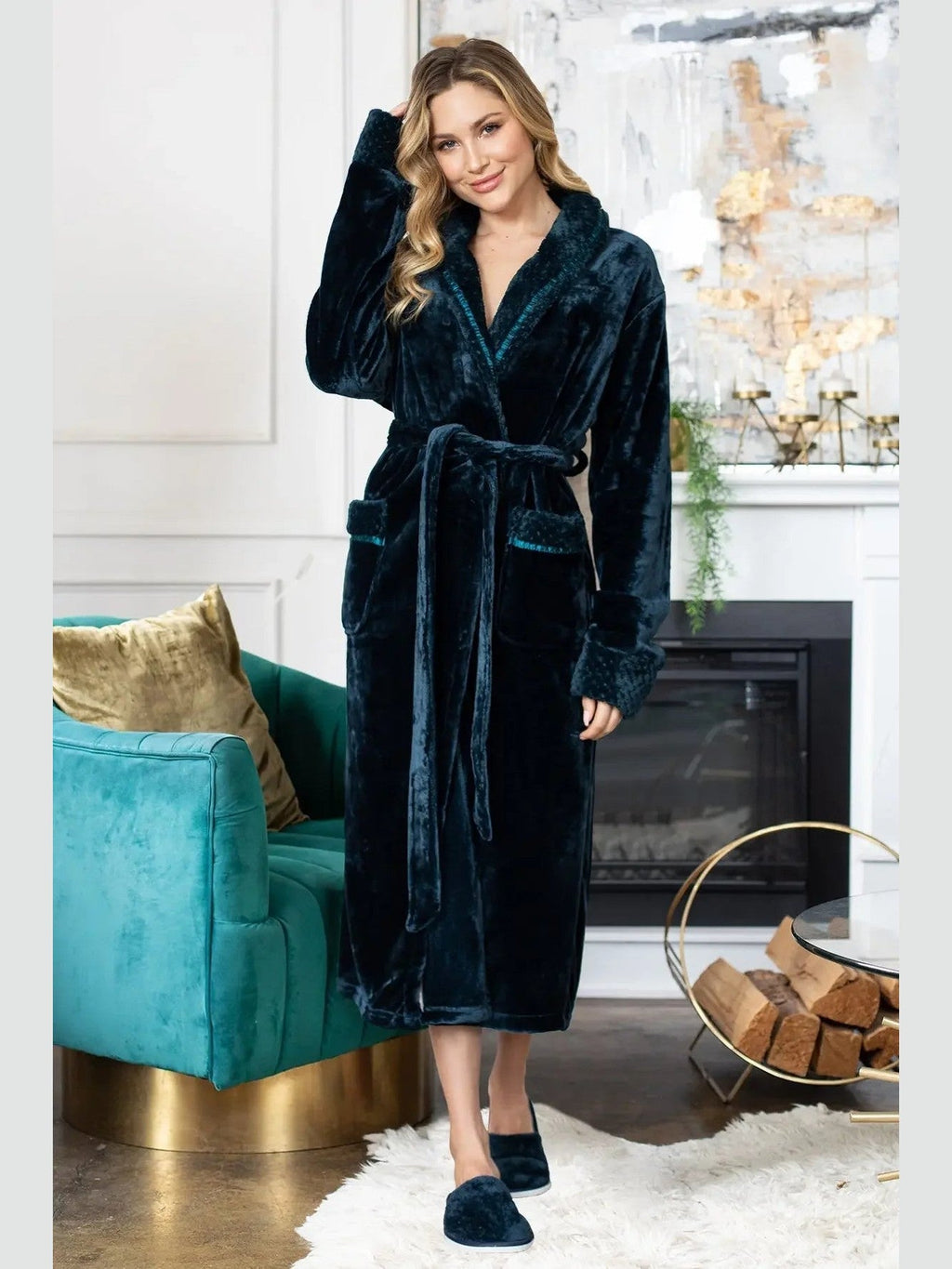 Women's Ultra Soft Plush Bathrobe - Courbe et Compagnie