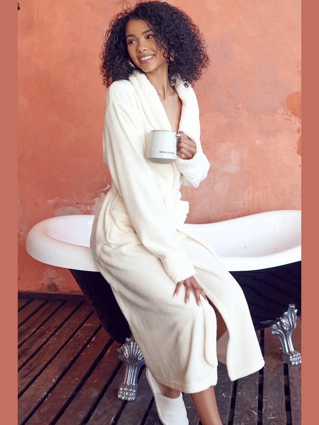 Women's Ultra Soft Plush Bathrobe - Courbe et Compagnie