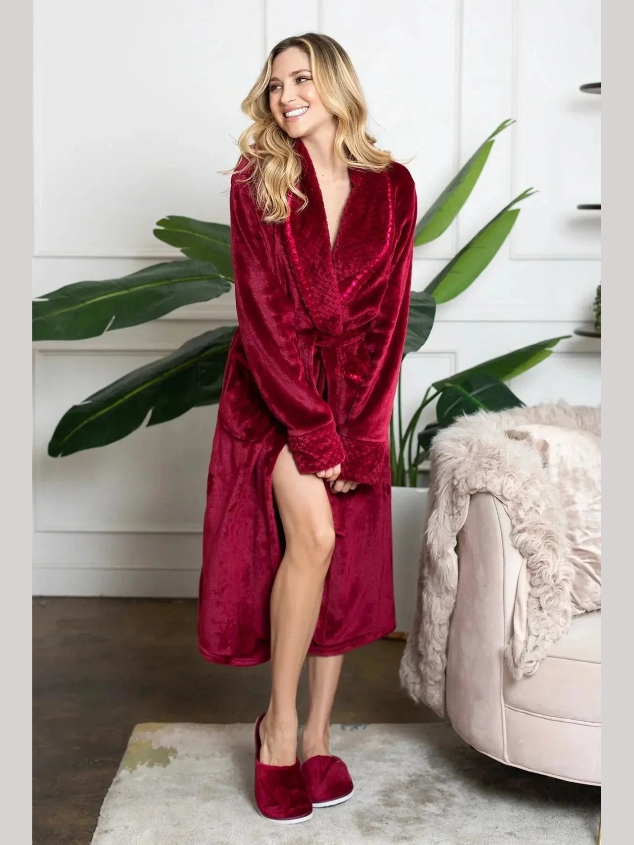 Women's Ultra Soft Plush Bathrobe - Courbe et Compagnie