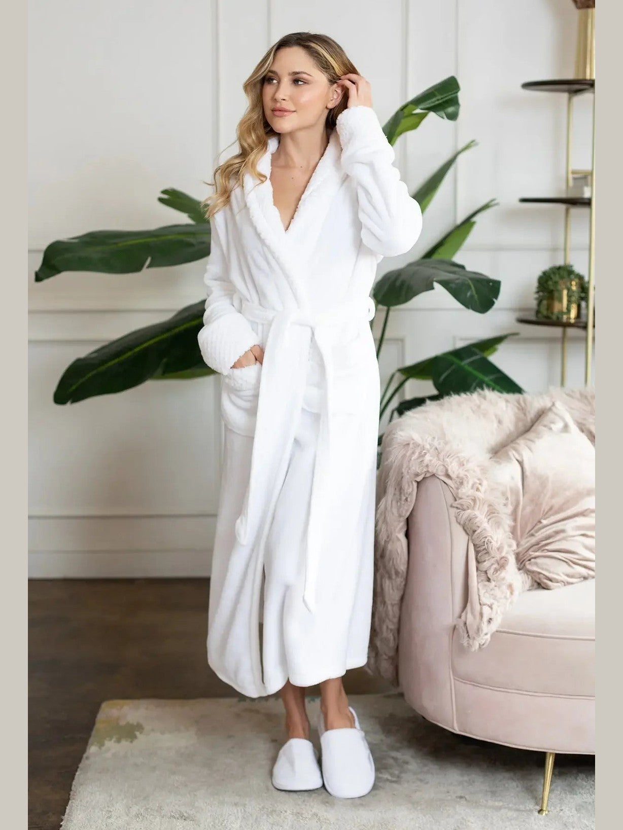 Women's Ultra Soft Plush Bathrobe - Courbe et Compagnie