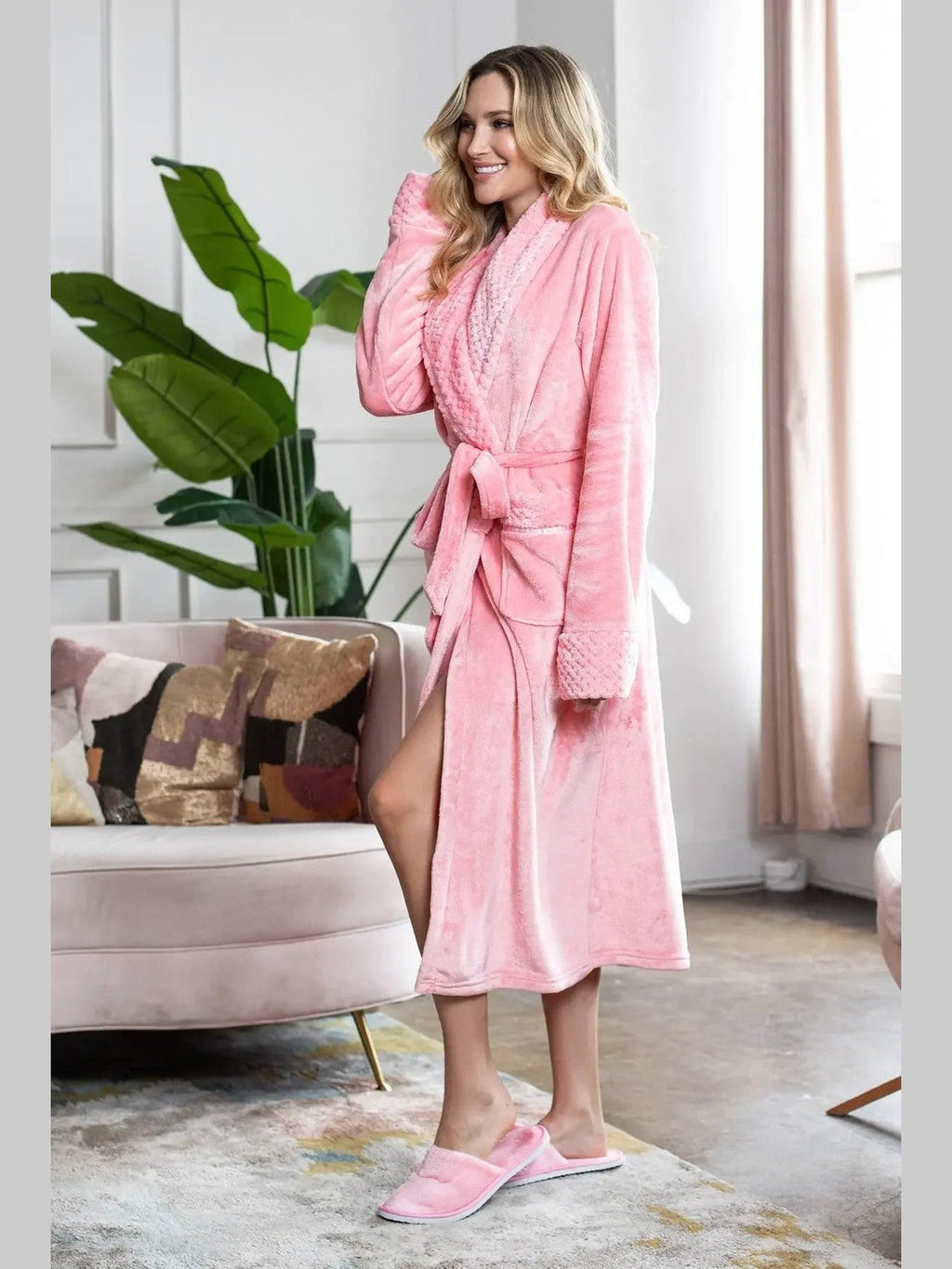 Women's Ultra Soft Plush Bathrobe - Courbe et Compagnie