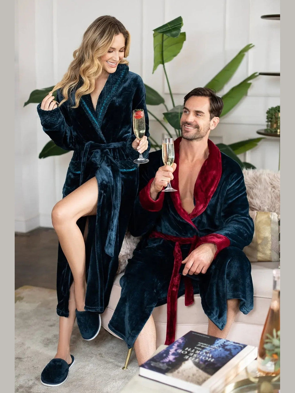 Women's Ultra Soft Plush Bathrobe - Courbe et Compagnie