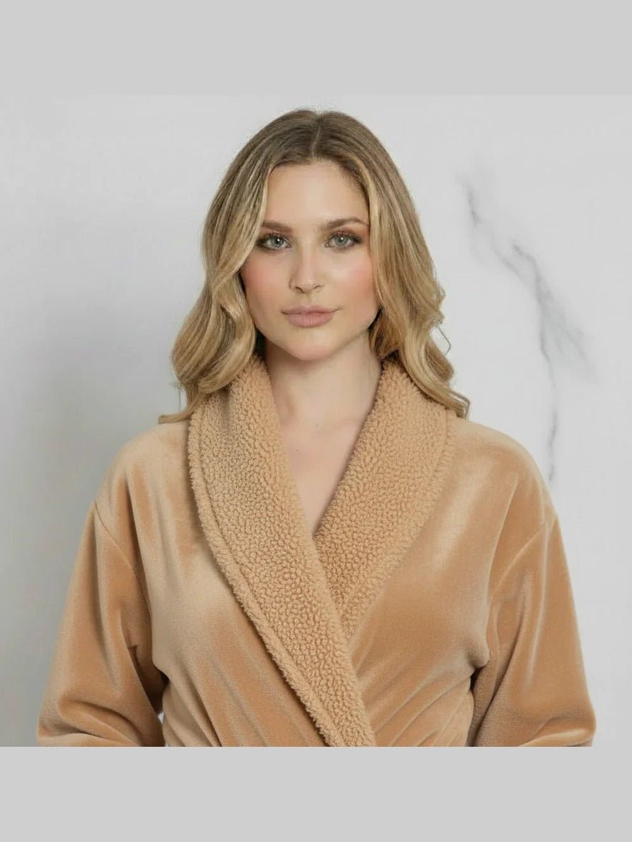 Women's Ultra Soft Plush Bathrobe - Courbe et Compagnie